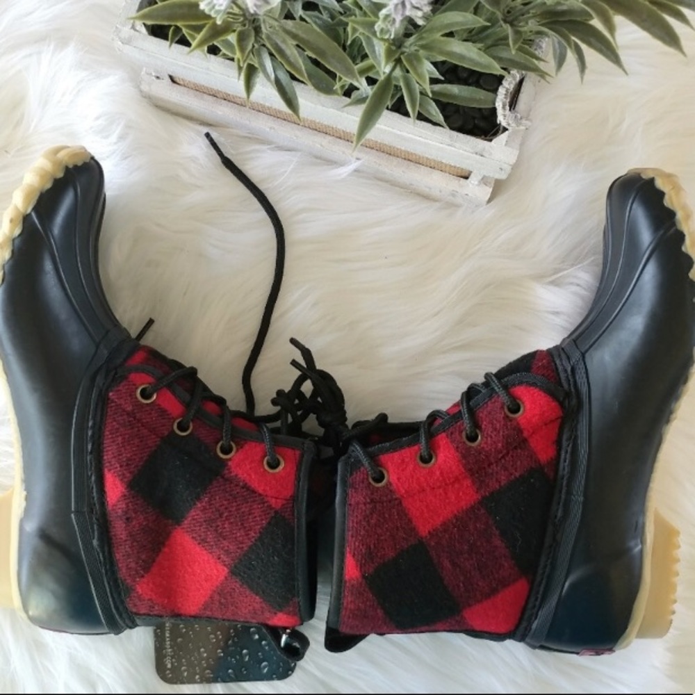 Buffalo plaid Duck boots